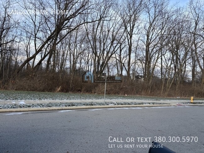 Building Photo - 8737 Cicada St