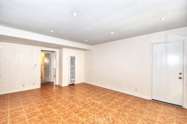 Building Photo - 250 Cliff Dr