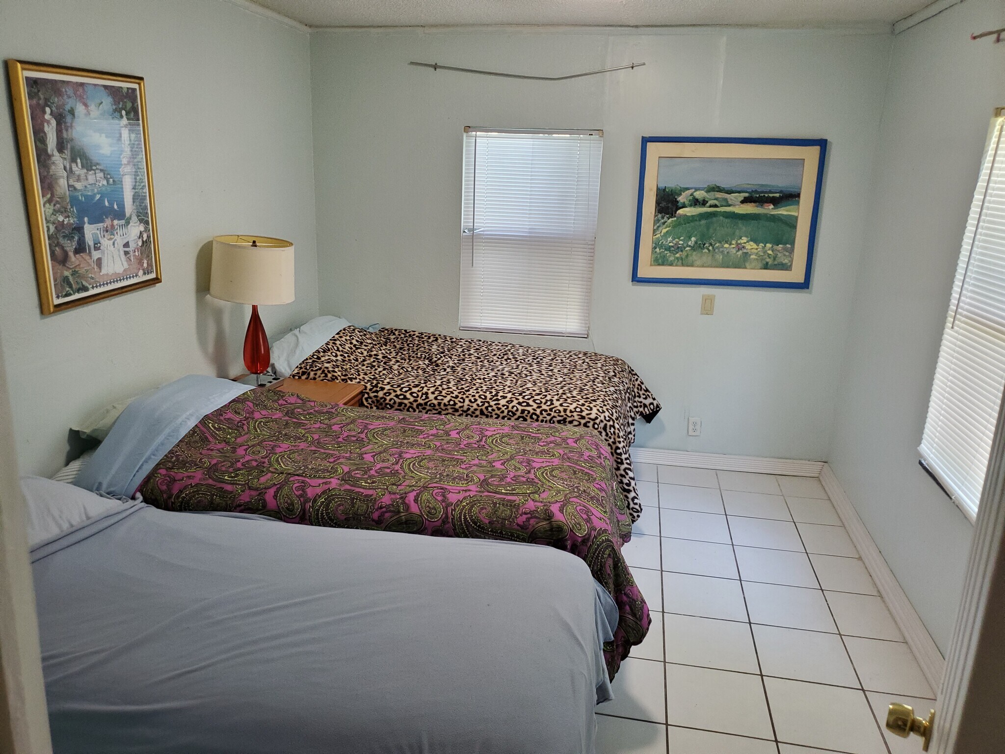 Building Photo - 613 El Prado