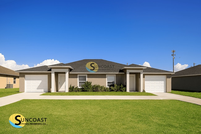 Building Photo - 448 Tioga St