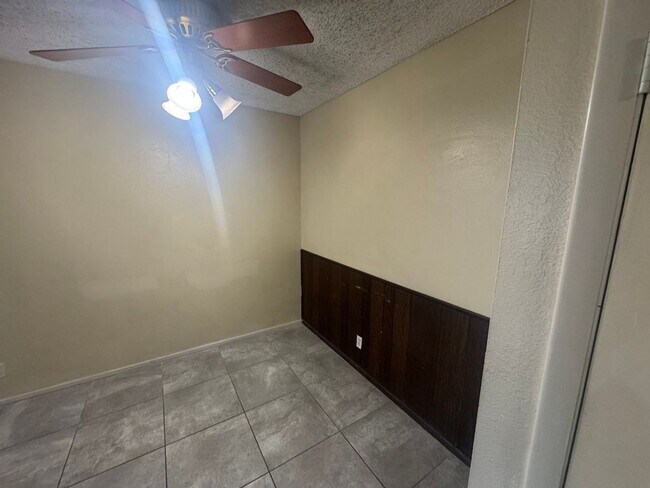 Building Photo - 1497 Dorothy Ave