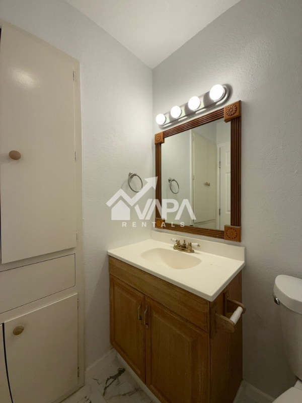 Building Photo - 7626 Glen Mont Dr
