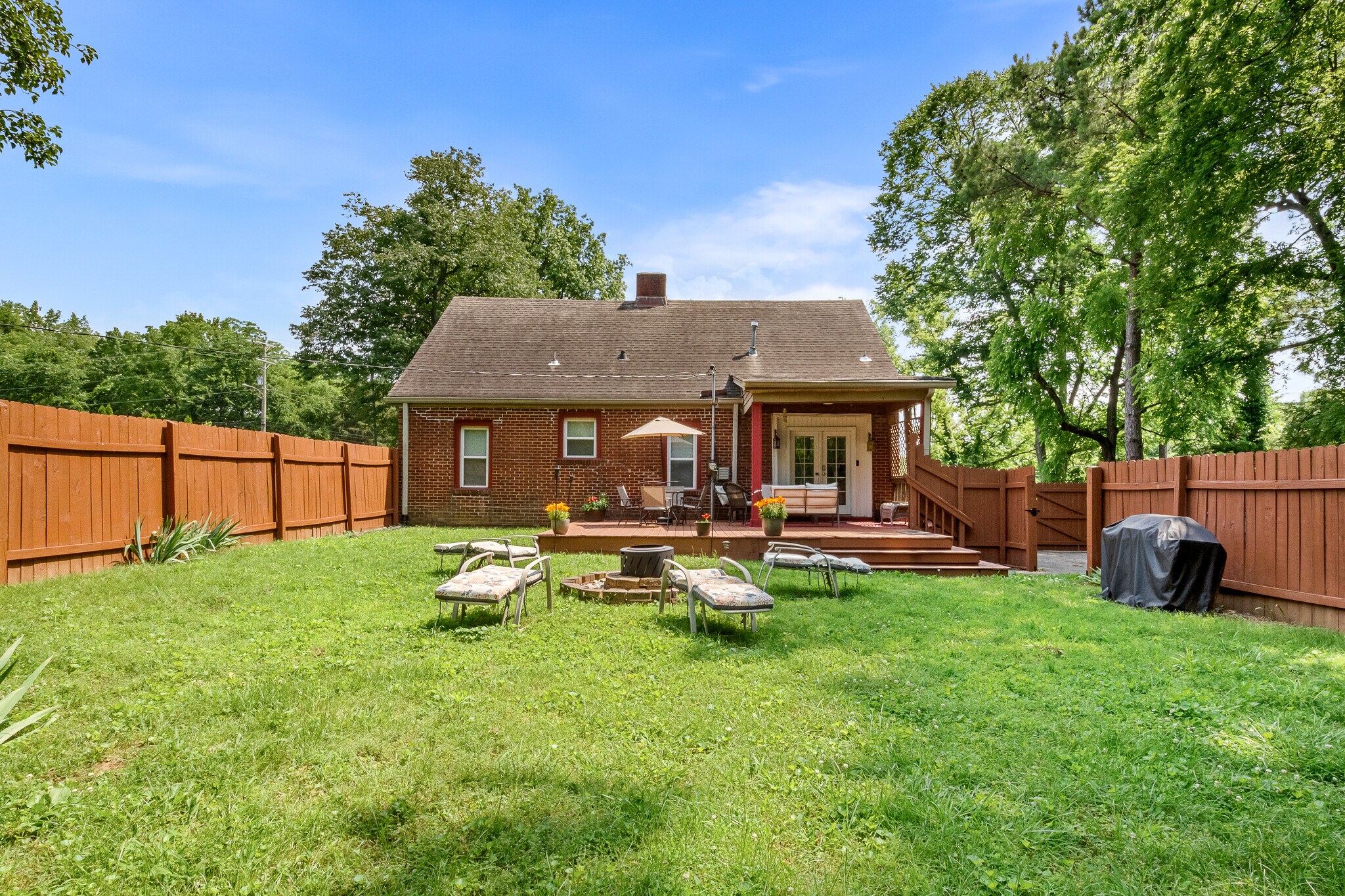 Building Photo - 1208 Currey Rd