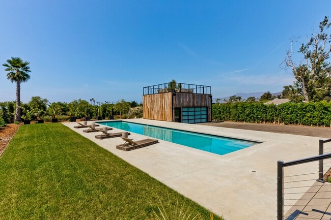 Building Photo - 6711 Wandermere Rd