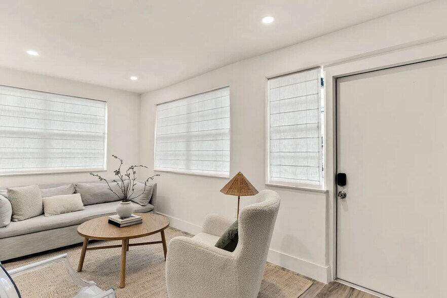 Building Photo - 1237 NW 33rd Ave