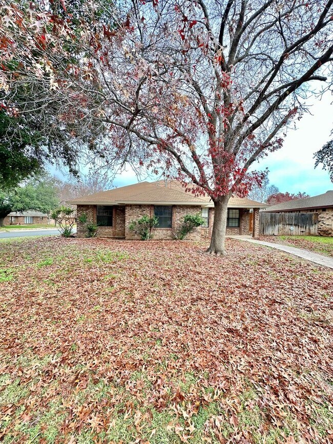 Building Photo - 3546 Cedar Ridge Ln