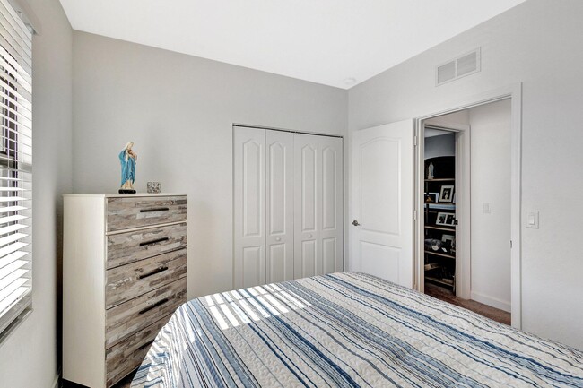 Building Photo - 3244 Dunning Dr