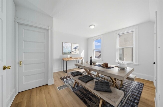 Building Photo - 21 Wolcott St