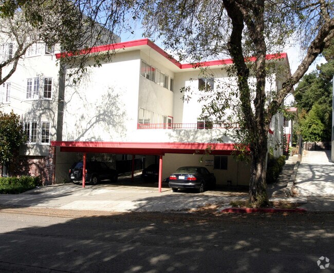 Building Photo - 2435 Hilgard Ave