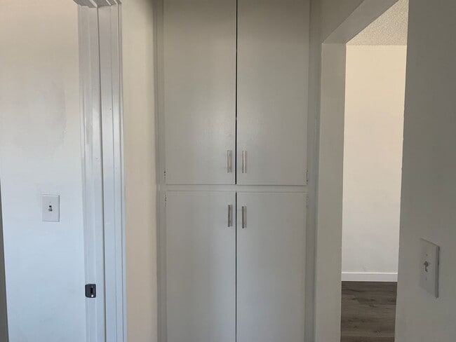 Interior Photo - West 24
