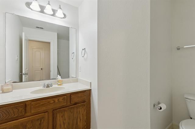 Building Photo - 913 Lovebird Ln
