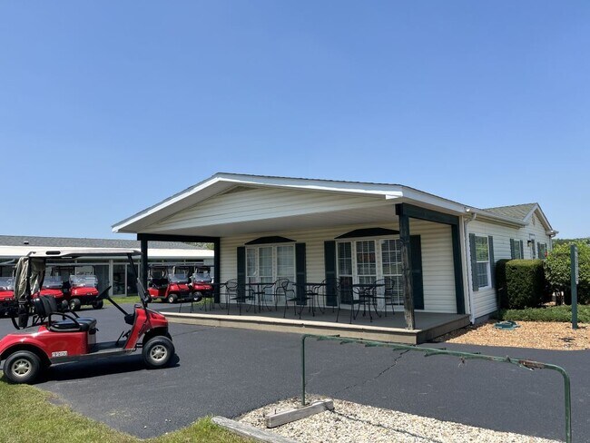 Building Photo - 5049 W Sawgrass Dr