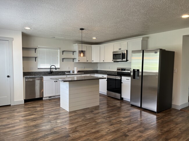 Building Photo - 2650 S 8550 W