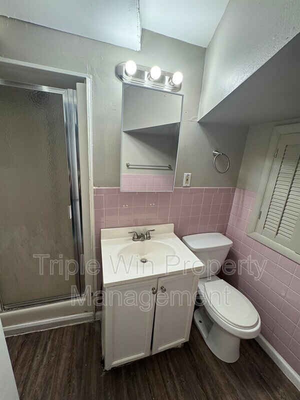 Building Photo - 48 Wayside Dr