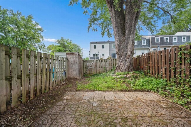 Building Photo - 14 Moon Maiden Ct
