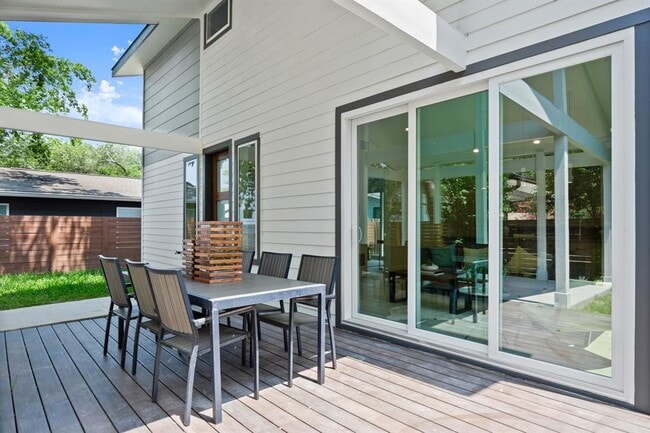 Building Photo - 3003 Ray Wood Dr