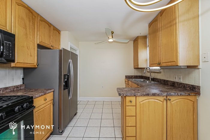 Building Photo - 1557 Woodrow Ave