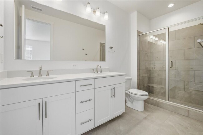 Building Photo - Brand new 3 bed 2.5 bath townhouse