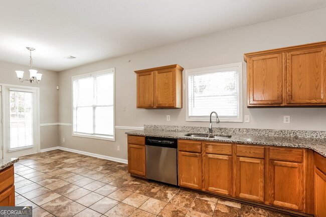 Building Photo - 439 Heathcliff Ct