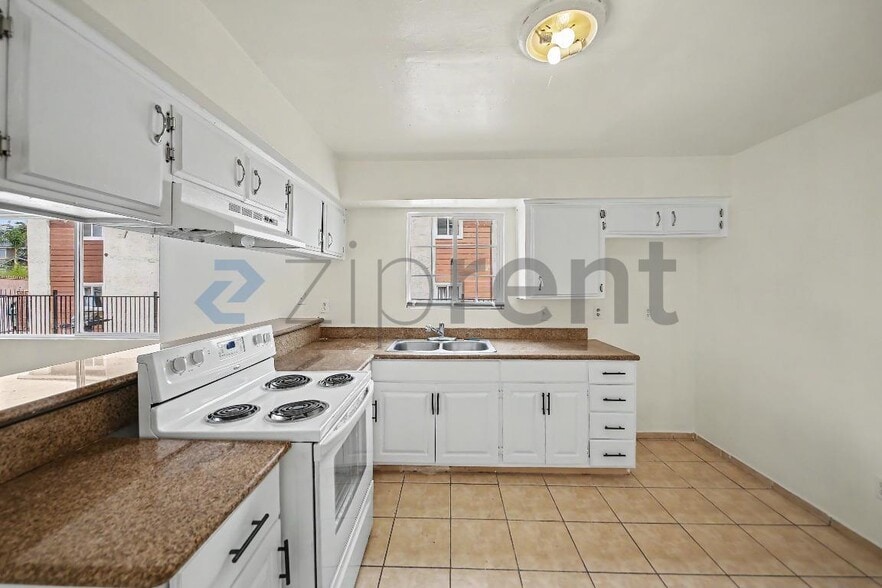 Building Photo - Unit unit A