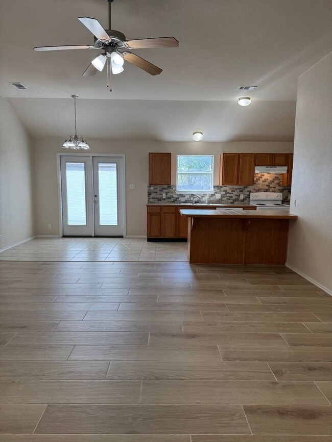 Building Photo - 400 Blue Shale Dr