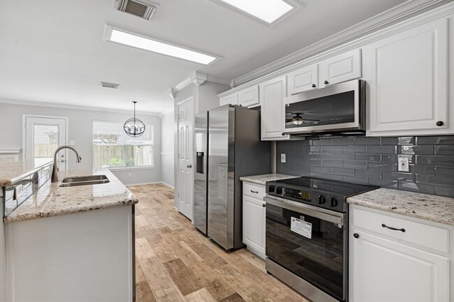 Building Photo - 62 Marble Rock Pl