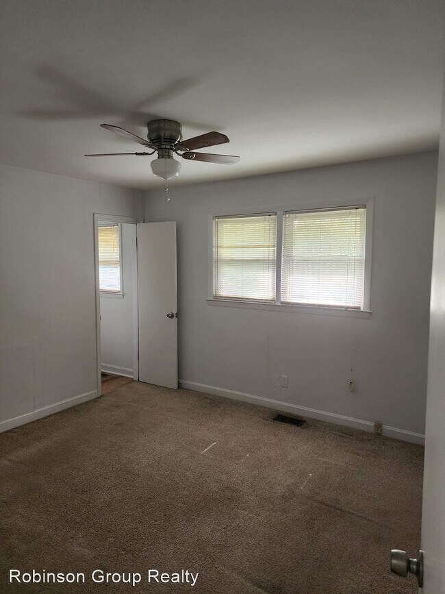 Building Photo - 3 br, 1.5 bath House - 108 Jenkins St