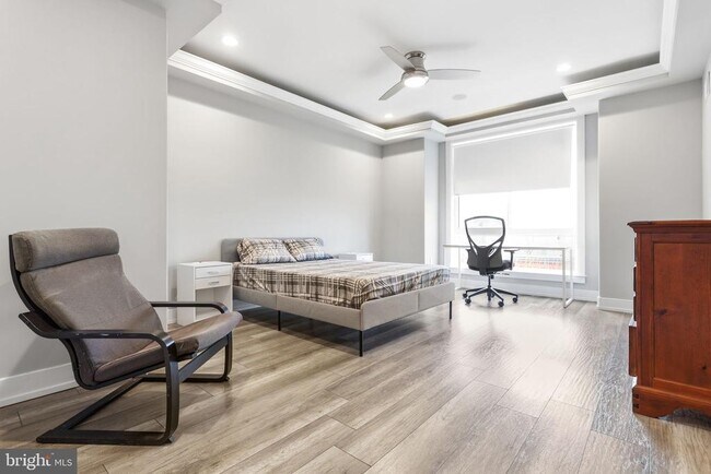 Building Photo - 1640 Edgley St