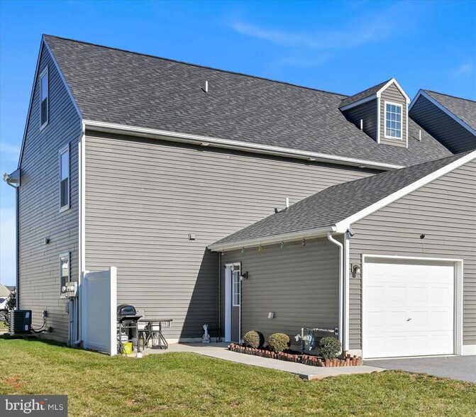 Building Photo - 625 Byler Cir