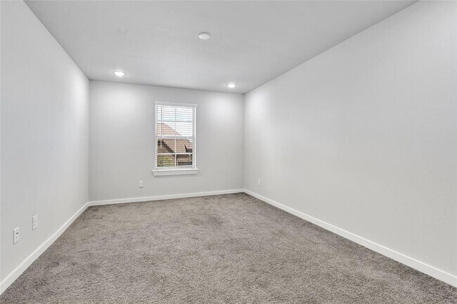 Building Photo - 8535 Oceanmist Cv Dr
