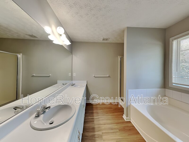 Building Photo - 649 Stonecrest Dr