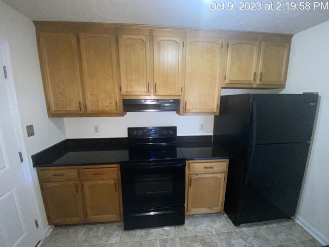 Building Photo - 912 Drew Ct