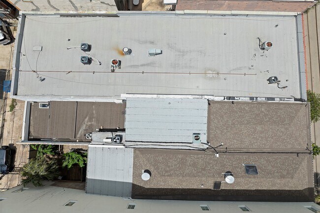 Building Photo - 2213 Postoffice St