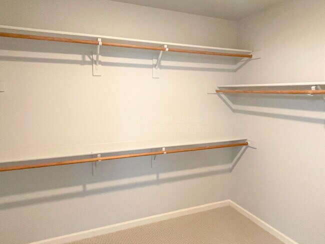 Building Photo - 5164 W Ross Dr