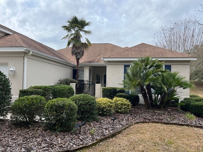 Building Photo - Wonderful, open, 2 bedroom home.