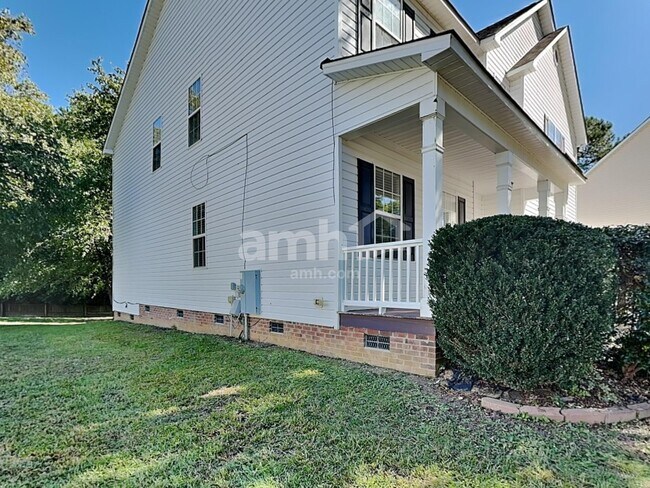 Building Photo - 134 Kimeo Way