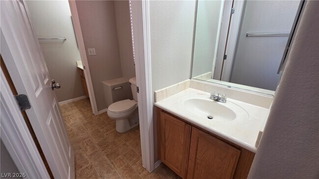Building Photo - 5769 Old Colony Dr