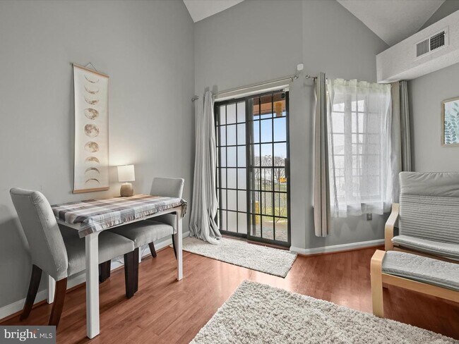 Building Photo - 14122 Lauren Ln