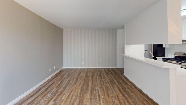 Building Photo - Chateau 16860 Chatsworth Apartments, LLC
