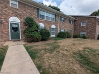 Building Photo - 6920 Carriage Hill Dr