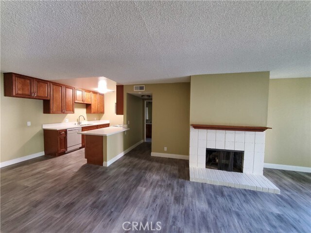 Building Photo - 23617 Golden Springs Dr
