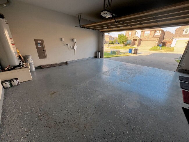 Building Photo - 4525 Conrad Ave