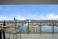 Building Photo - 2600 E Hallandale Beach Blvd