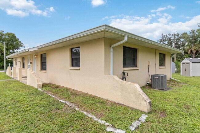 Building Photo - "Charming 2-Bedroom Duplex in Port Charlot...