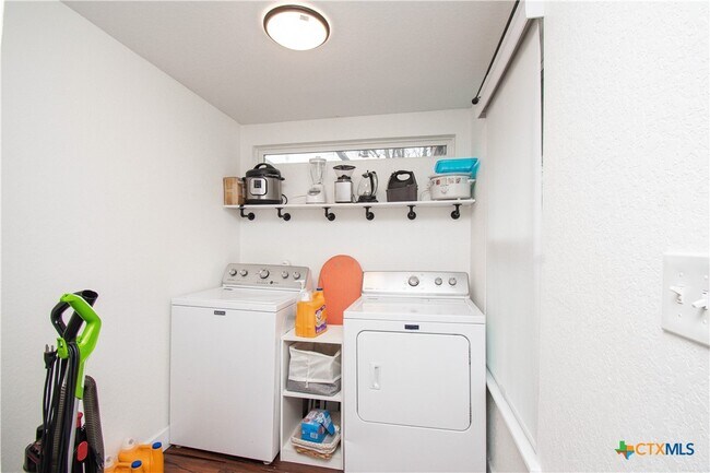 Building Photo - 235 Belmont