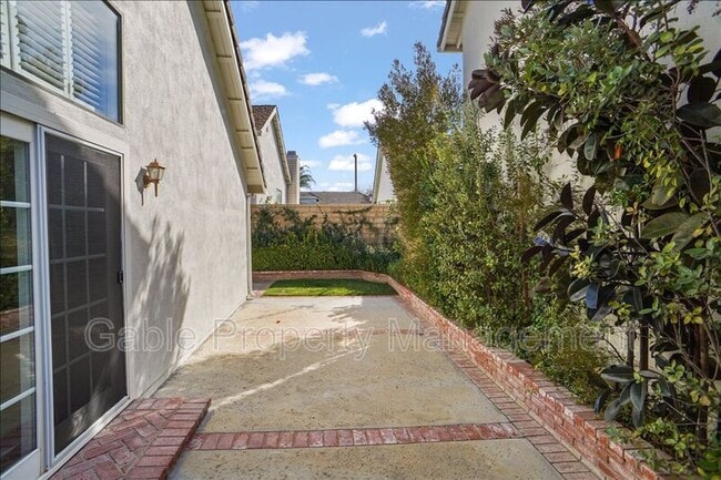 Building Photo - 24010 Telegraph Hill Ct