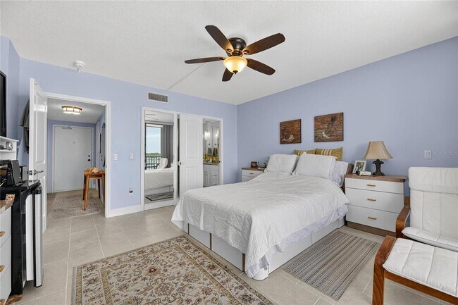 Building Photo - 7100 Sunshine Skyway Ln S