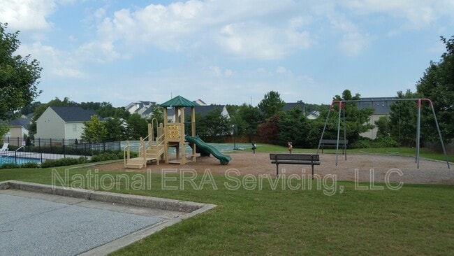 Building Photo - 7109 Creeksong Dr