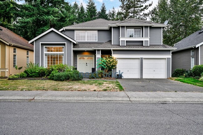 Primary Photo - 3 BED & 2.5 BATH FOR RENT