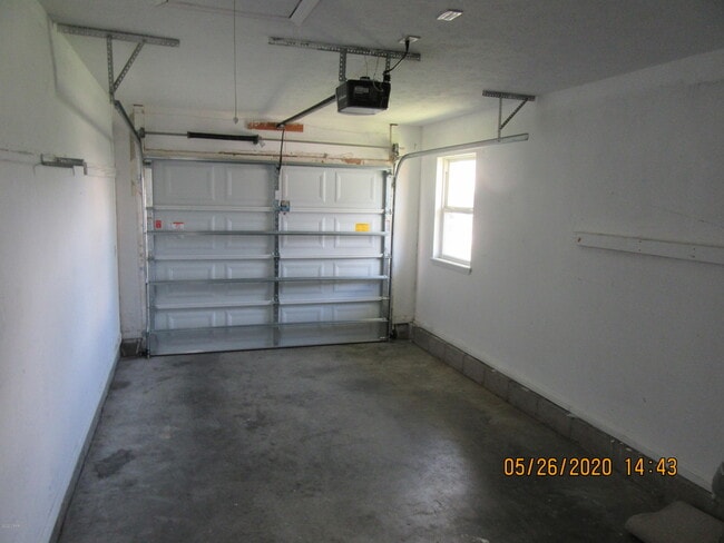 Building Photo - 2005 Geralo Ln